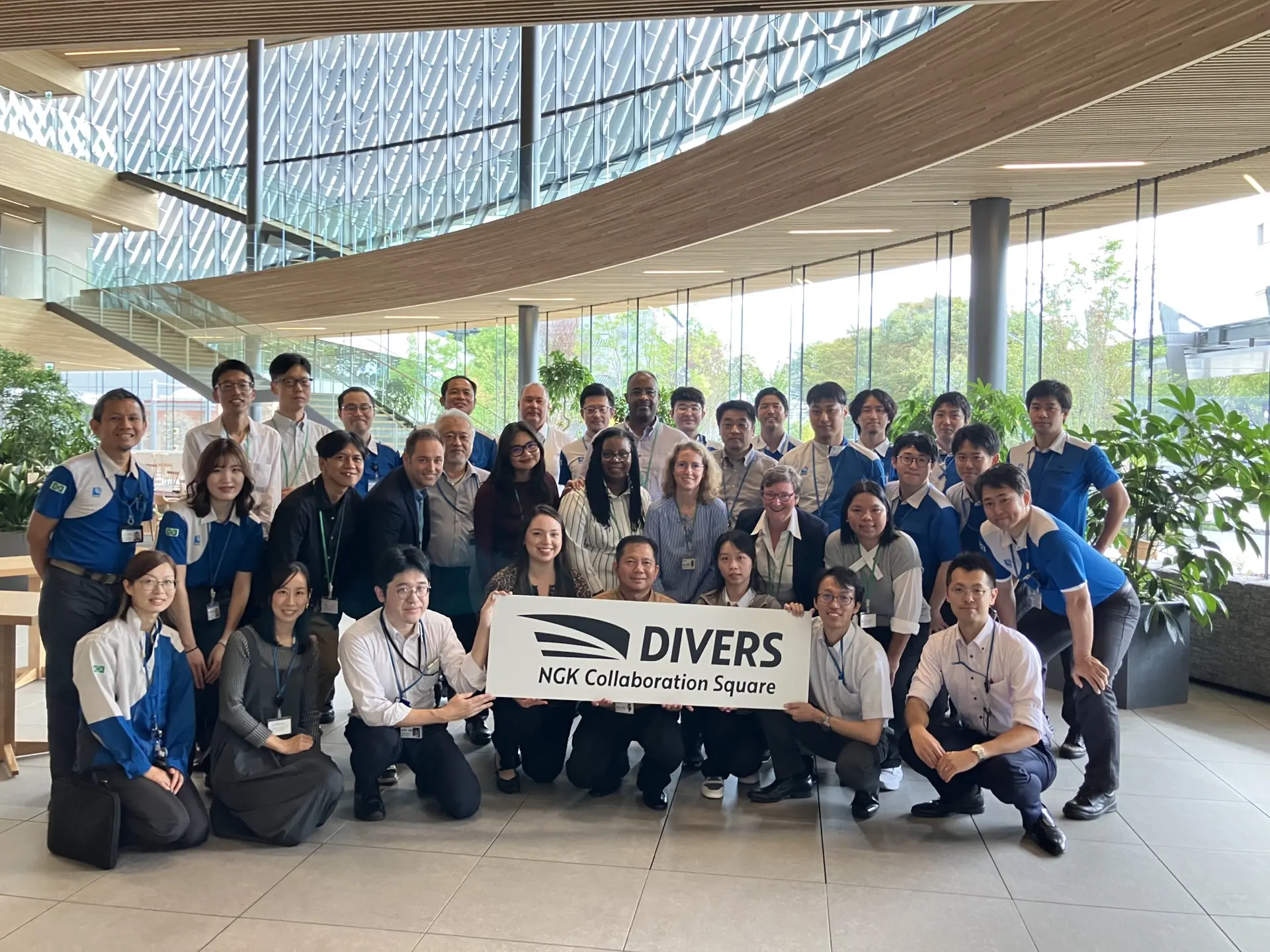 海外グループ会社メンバーがDIVERSを見学