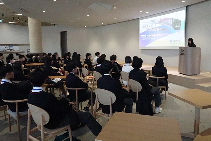 近隣中学校の社会見学に協力