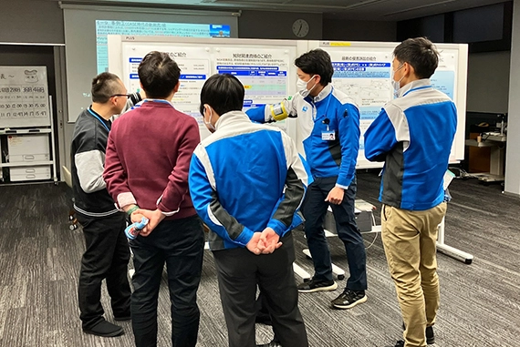 NGK知財フォーラムの写真です。知財にかかわる活動事例などの展示も行いました。