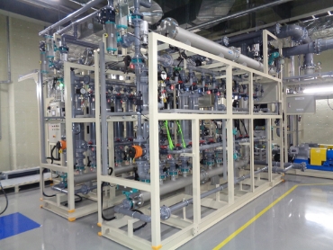 NCDK富士吉田工場で稼働中の、再生水処理装置の写真です。