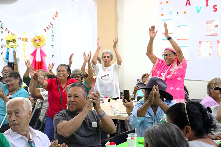 盛り上がる参加者の様子